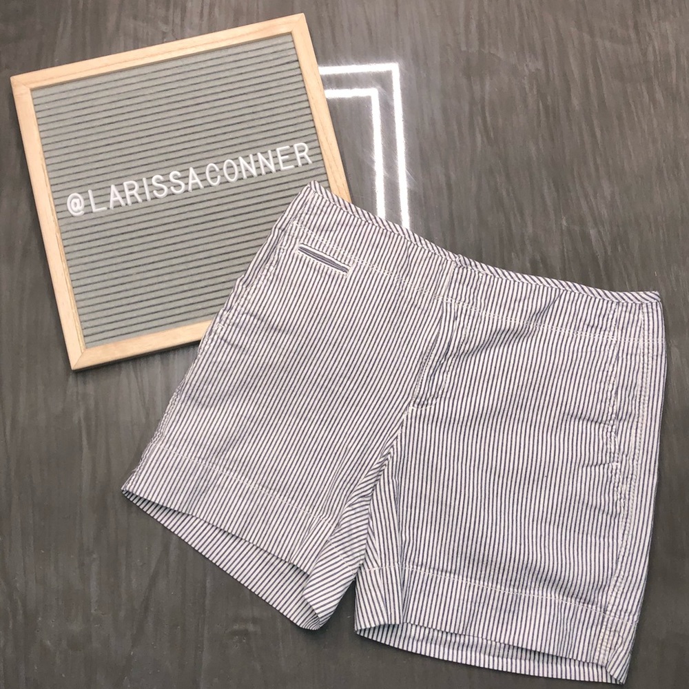 Dockers Classy Striped Shorts Size 6